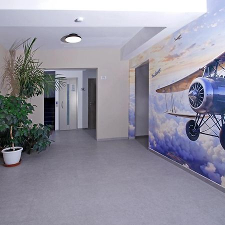 Aviator Garni Hotel Bratislava Esterno foto