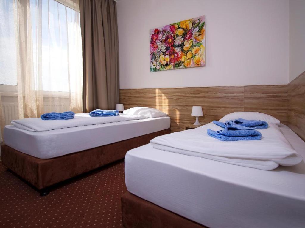 Aviator Garni Hotel Bratislava Esterno foto