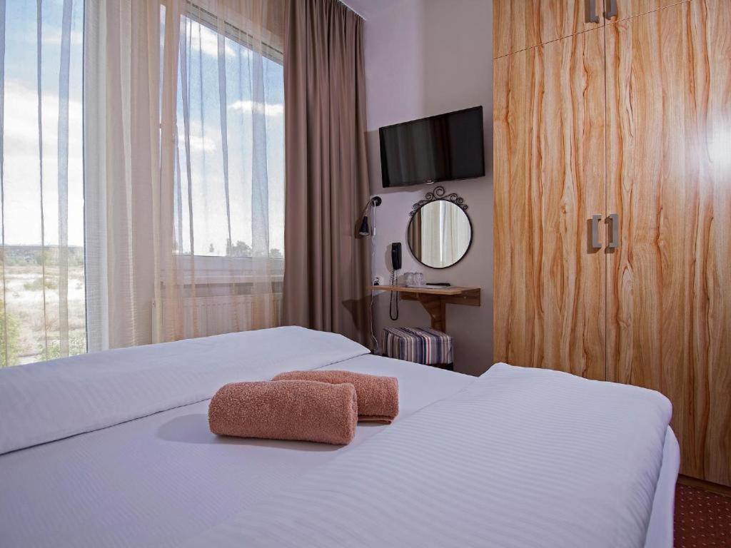 Aviator Garni Hotel Bratislava Esterno foto