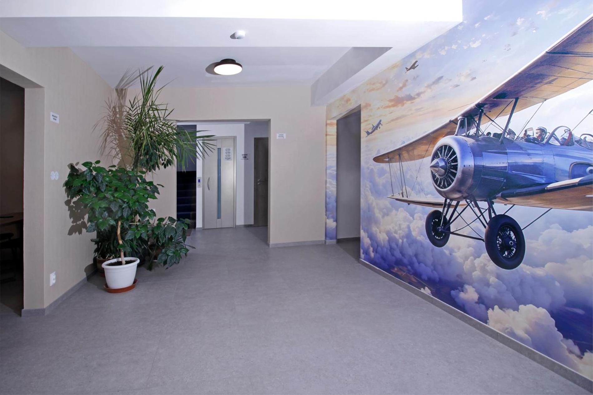 Aviator Garni Hotel Bratislava Esterno foto