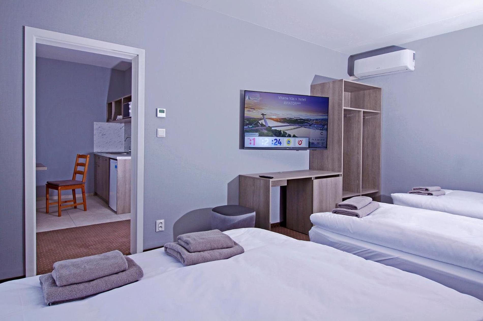 Aviator Garni Hotel Bratislava Esterno foto