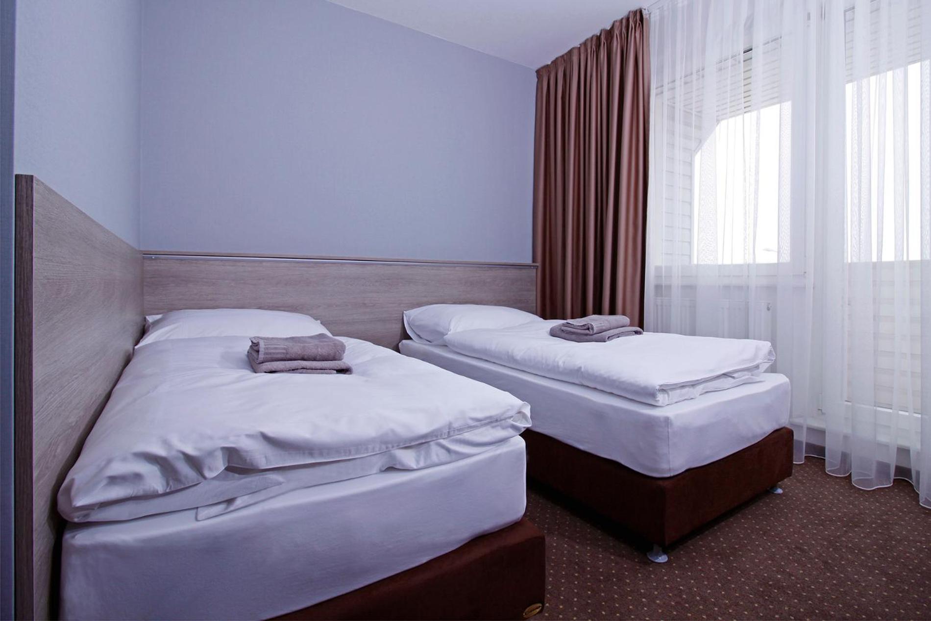 Aviator Garni Hotel Bratislava Esterno foto