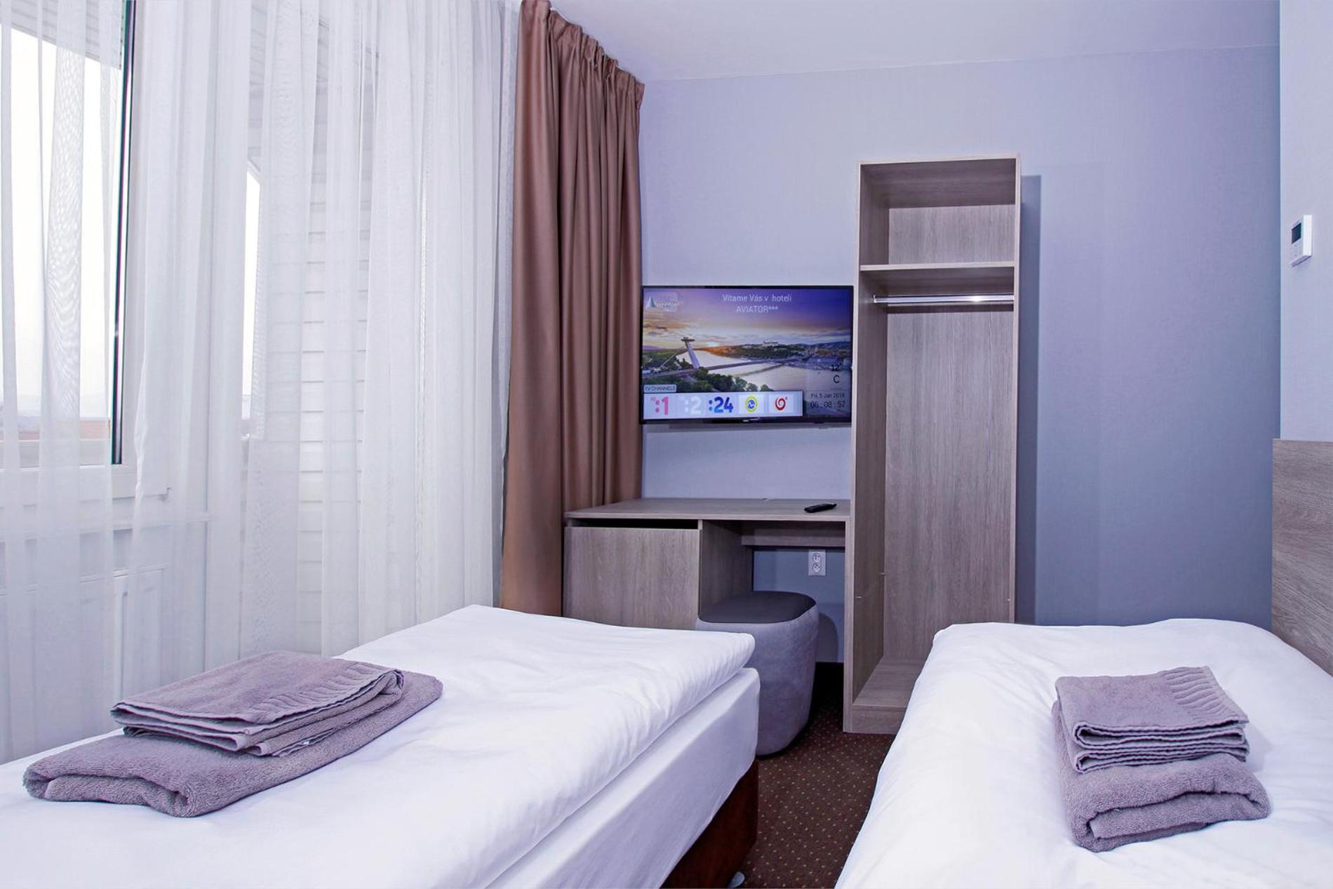 Aviator Garni Hotel Bratislava Esterno foto